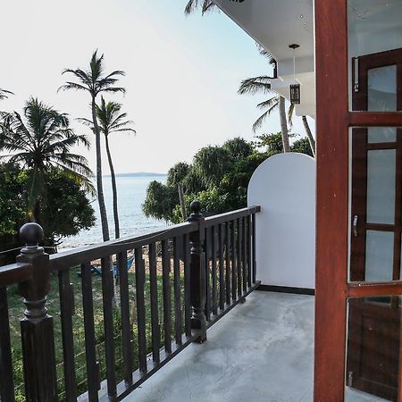 Lakma Sea View Hotel Mirissa Bagian luar foto