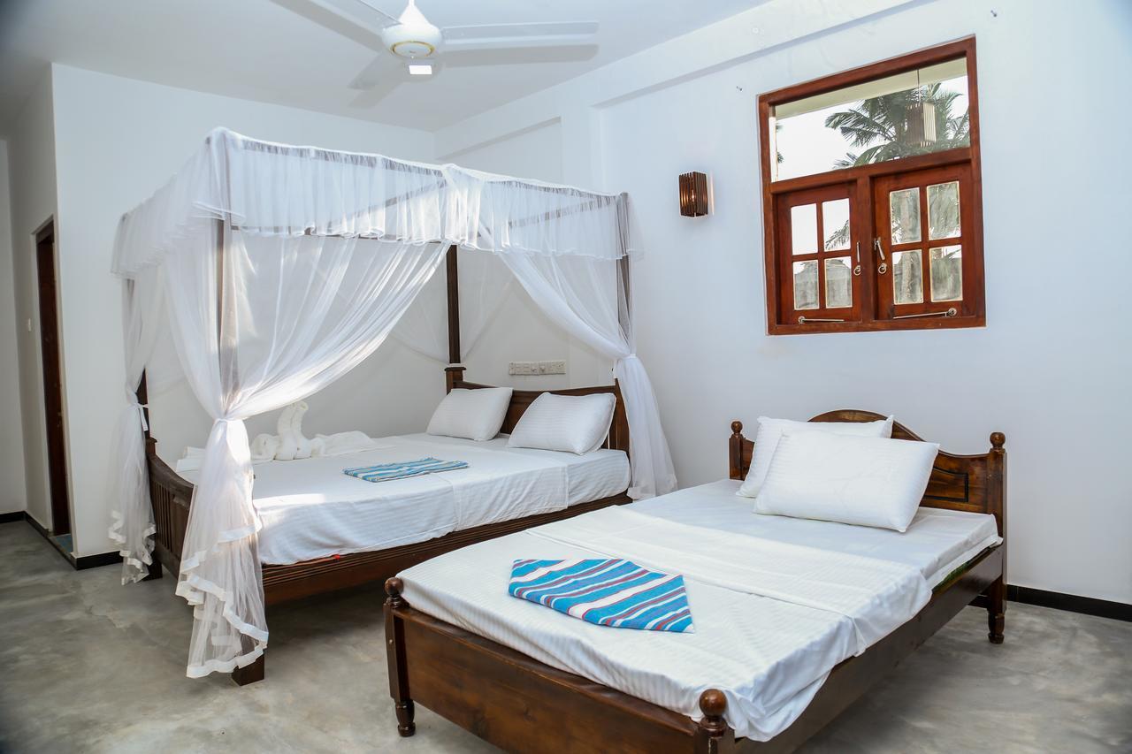 Lakma Sea View Hotel Mirissa Bagian luar foto