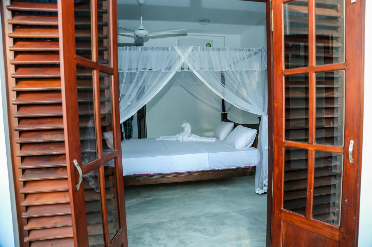 Lakma Sea View Hotel Mirissa Bagian luar foto