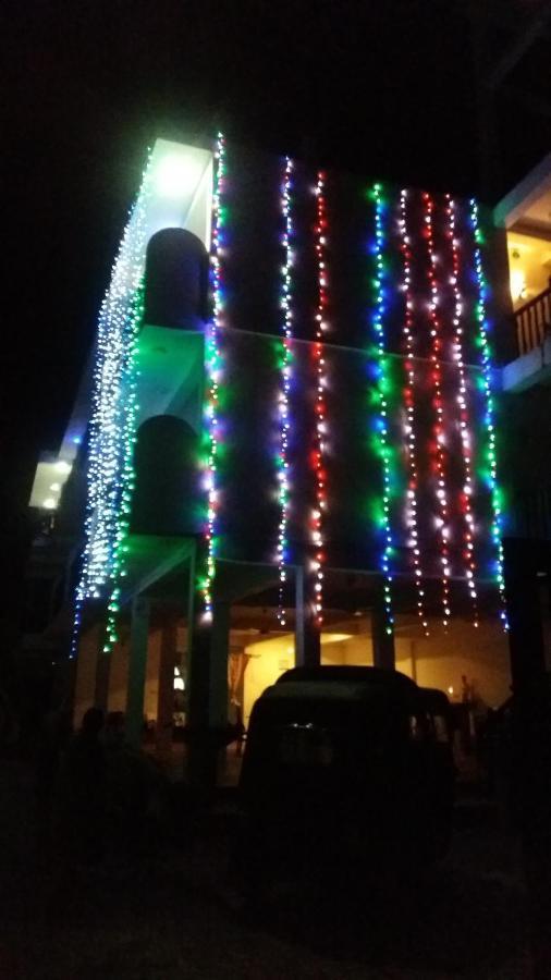 Lakma Sea View Hotel Mirissa Bagian luar foto